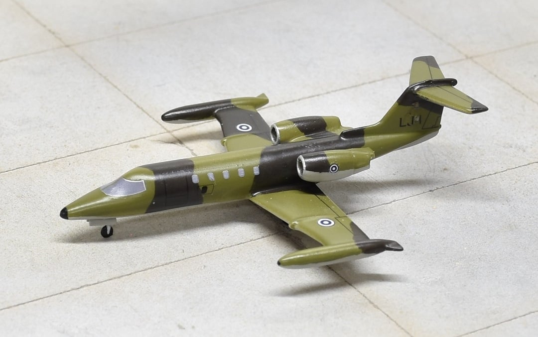 Sky Classics 1:200 SCLRJ008 Learjet 35 Finnish Air Force