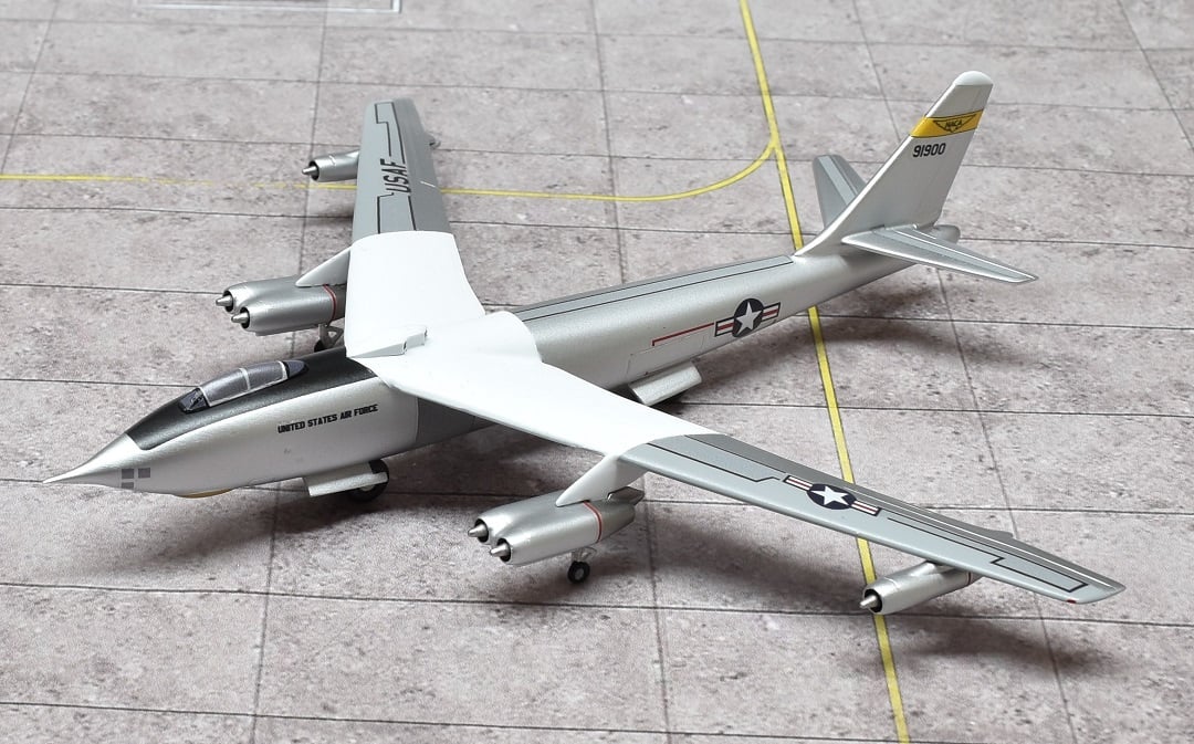 Sky Classics SCB47001 1:200 B-47A Stratojet 49-1900 NACA Edwards Air Force Base