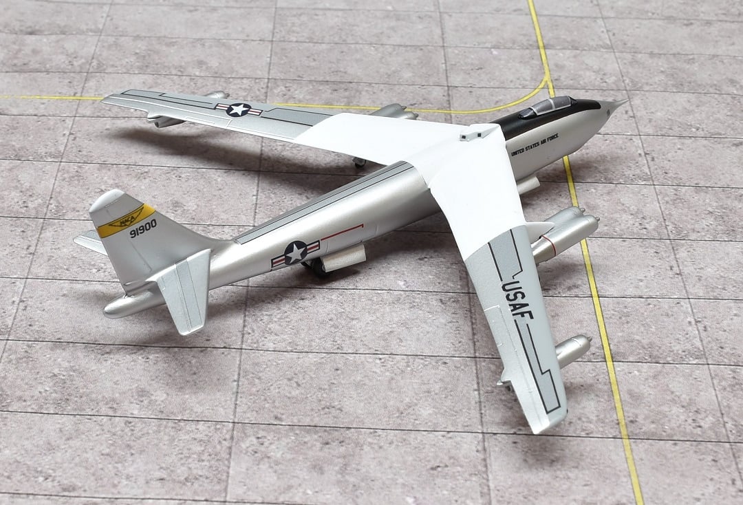 Sky Classics SCB47001 1:200 B-47A Stratojet 49-1900 NACA Edwards Air Force Base