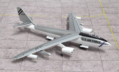 Sky Classics SCB47006 1:200 B - 47B Stratojet 51 - 2277 320th BW March AFB California