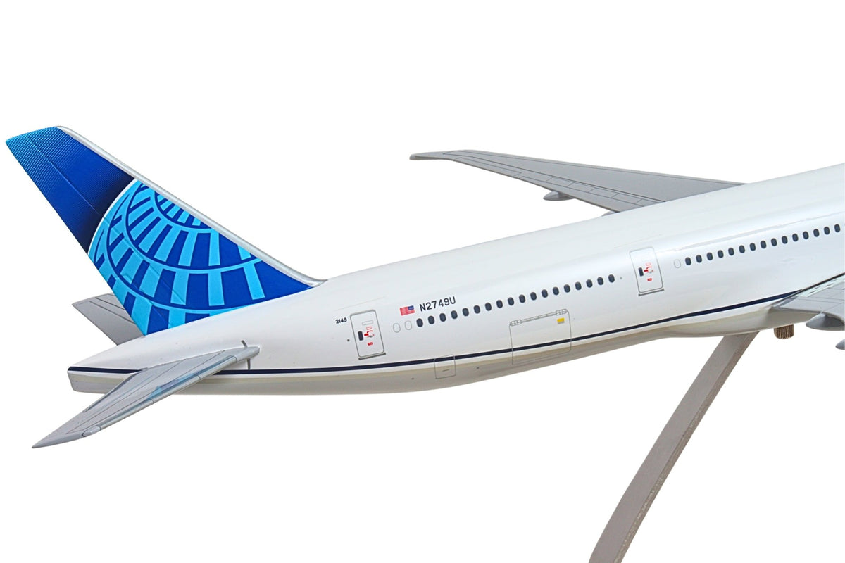 SkyMarks Elite SKG41410 1:100 United Airlines 777-300ER N2749U