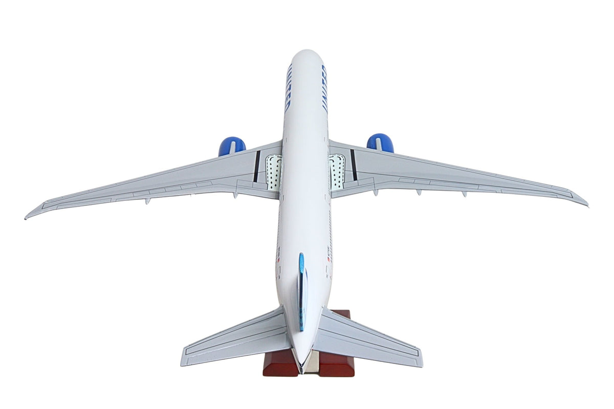 SkyMarks Elite SKG41410 1:100 United Airlines 777-300ER N2749U