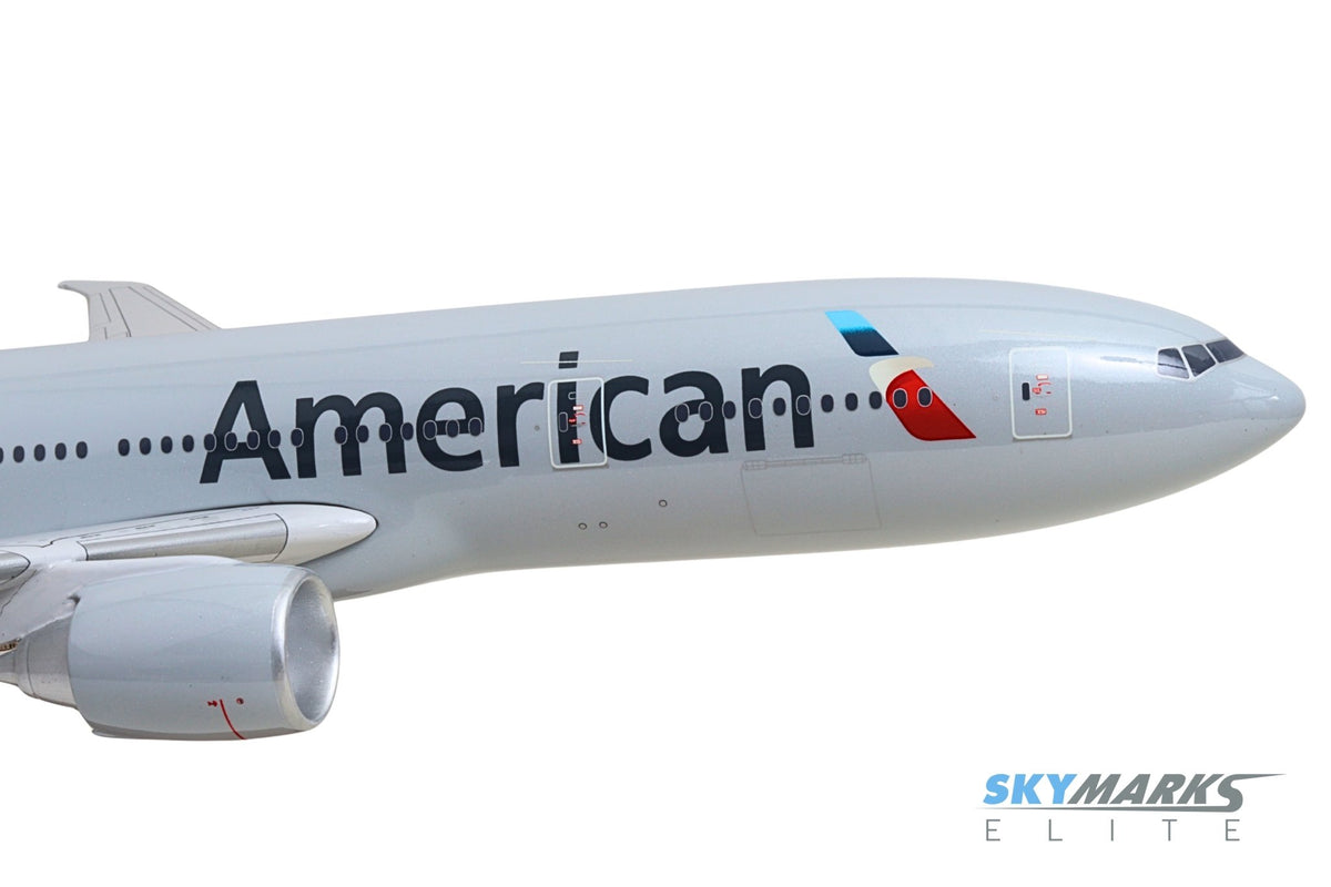 SkyMarks Elite SKG47100 1:100 American Airlines 777-200 N797AN