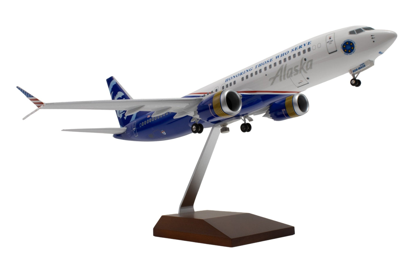 SkyMarks Elite SKR8106 1:100 Alaska 737 MAX8 N806AK "Honoring Those Who Serve"