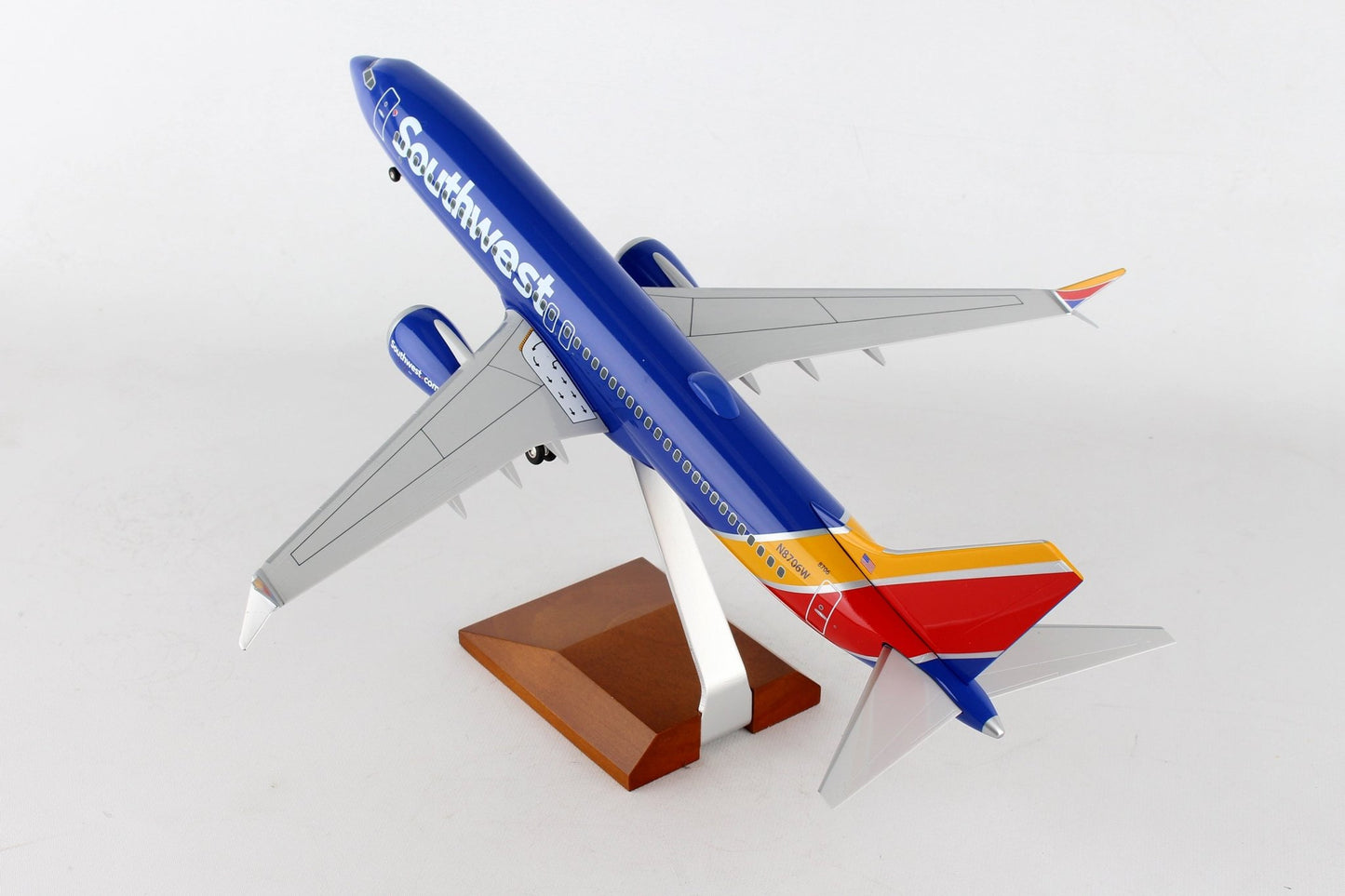 SkyMarks Elite SKR8268 1:100 Southwest Boeing 737 Max 8 N8706W