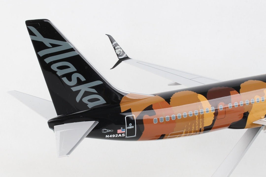 SkyMarks Elite SKR8287 1:100 Alaska 737 - 900 N492AS "Commitment"
