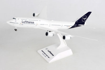 SkyMarks SKR1040 1:200 Lufthansa Boeing 747 - 8I New Livery with Gear