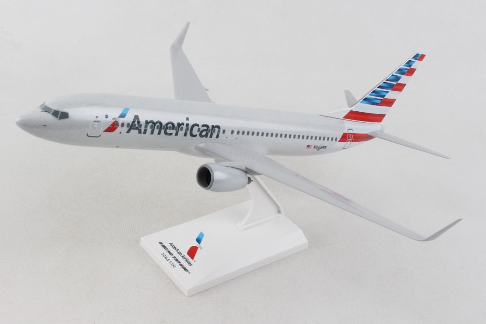 SkyMarks SKR759 1:130 American 737 - 800 New Livery