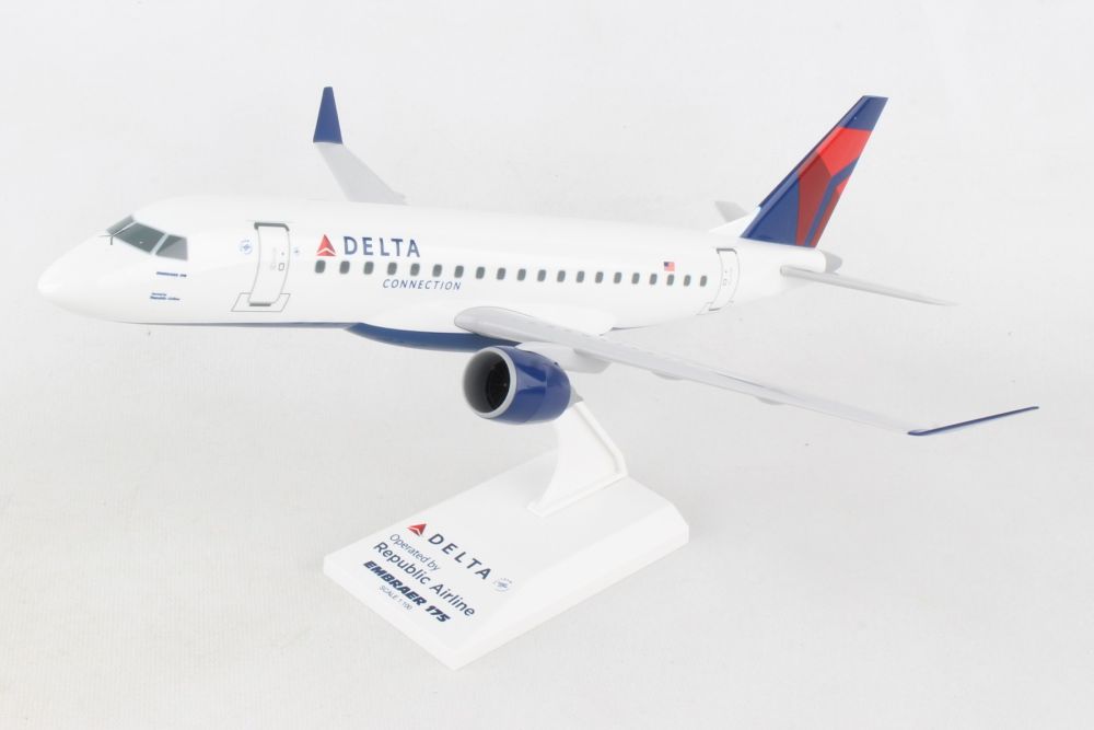 SkyMarks SKR814 1:100 Delta Republic ERJ175