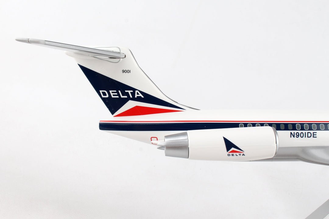 SkyMarks SKR8602 1:100 Delta MD - 80 Widget Livery