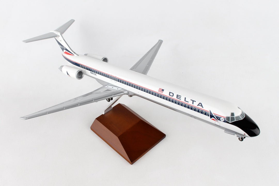 SkyMarks SKR8602 1:100 Delta MD - 80 Widget Livery