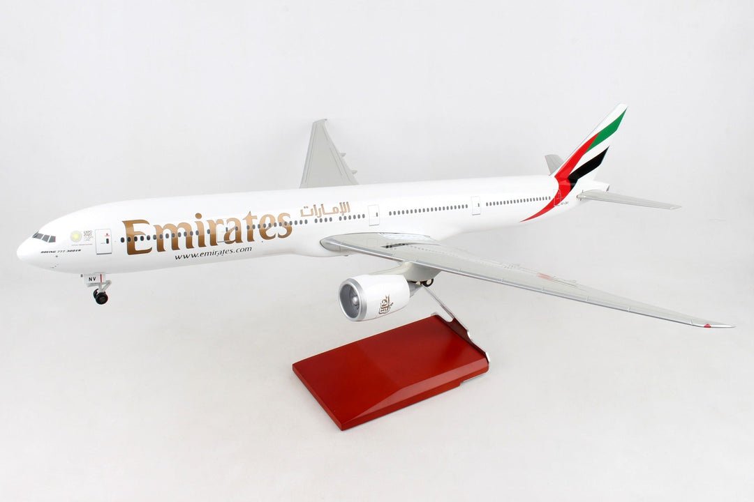 SkyMarks SKR9402 1:100 Emirates 777 - 300ER Expo