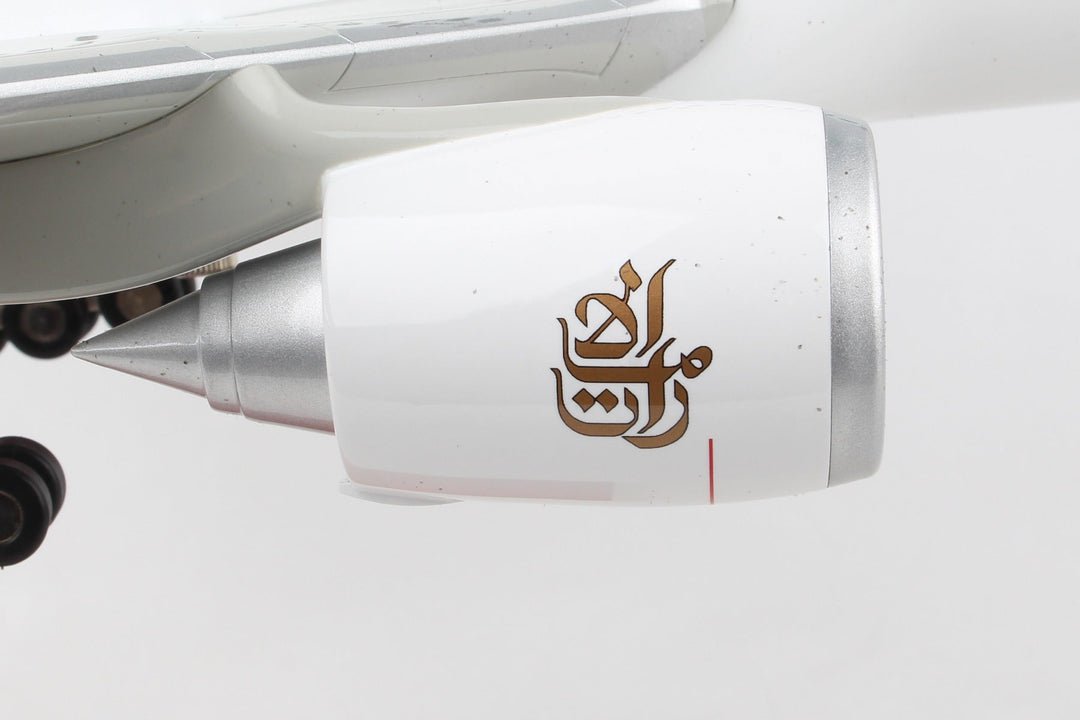 SkyMarks SKR9402 1:100 Emirates 777 - 300ER Expo