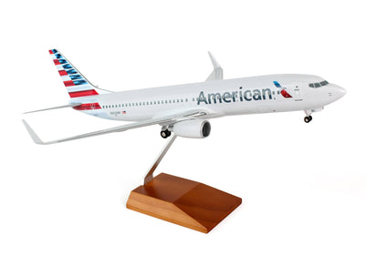 SkyMarks Supreme SKR8244 1:100 American Airlines Boeing 737 - 800 N803NN