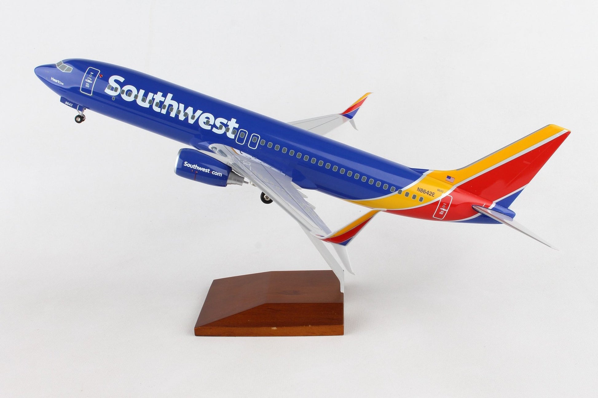 Skymarks Supreme SKR8250 1:100 Southwest Boeing 737 - 800 N8642E
