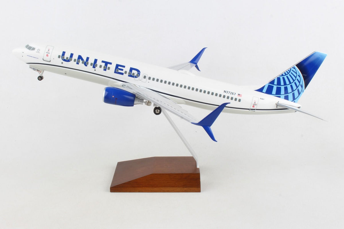 SkyMarks Supreme SKR8284 1:100 United Boeing 737 - 800 N37267
