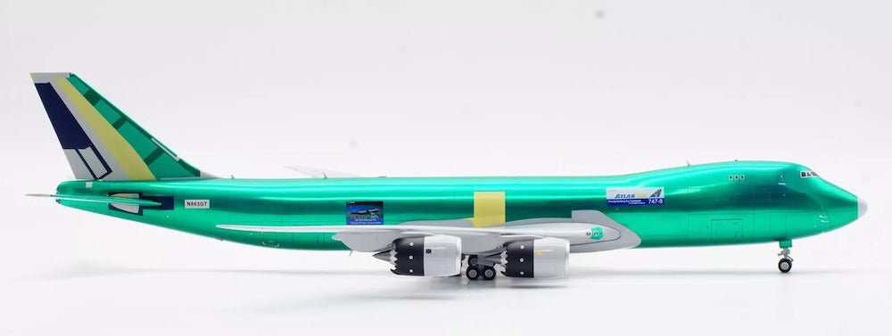 SQ Wings L2015 1:200 Boeing B747 - 8F Atlas Air Assembly Colors N863GT