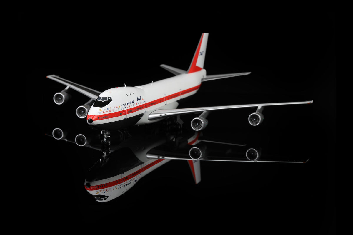 SQ Wings L2064FD 1:200 Boeing Company B747-100 N7470 "Museum Livery" Flaps Down