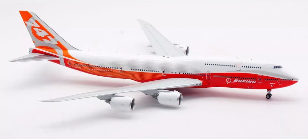 SQ Wings L2073 1:200 Boeing B747 - 8 House Colors Sunrise Livery N6067E