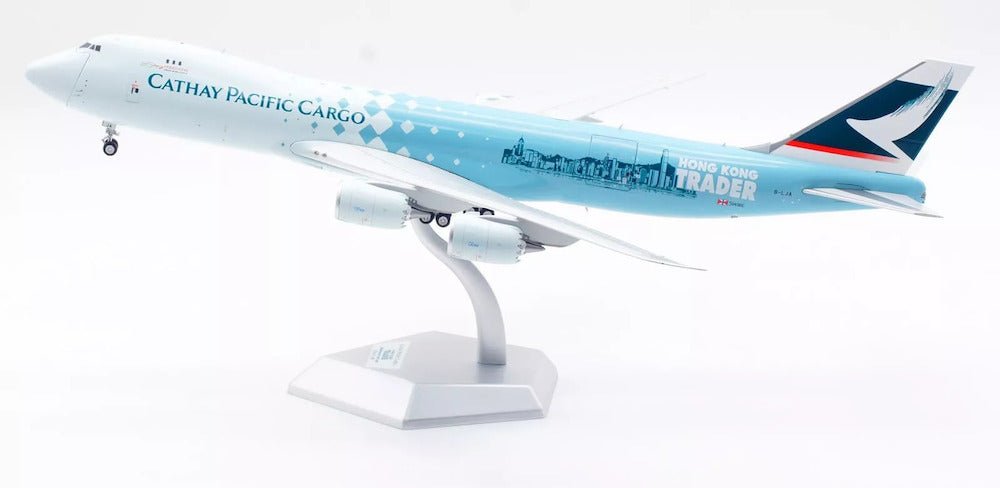 SQ Wings L2074C 1:200 Cathay Pacific B747 - 8F B - LJA “Interactive Series"