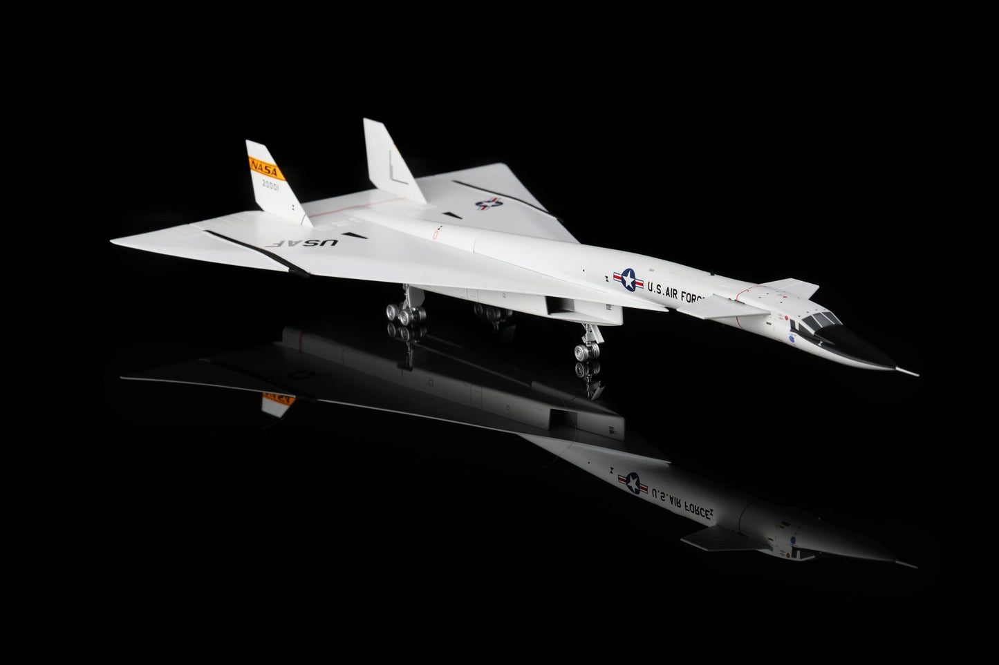 SQ Wings L2080 1:200 North American XB - 70 NASA Edwards Air Force Base