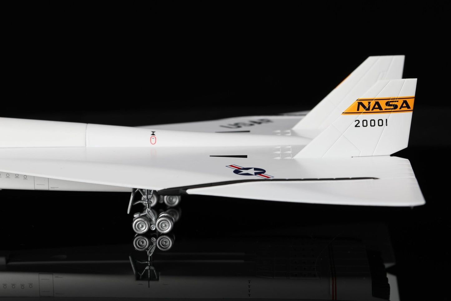 SQ Wings L2080 1:200 North American XB - 70 NASA Edwards Air Force Base