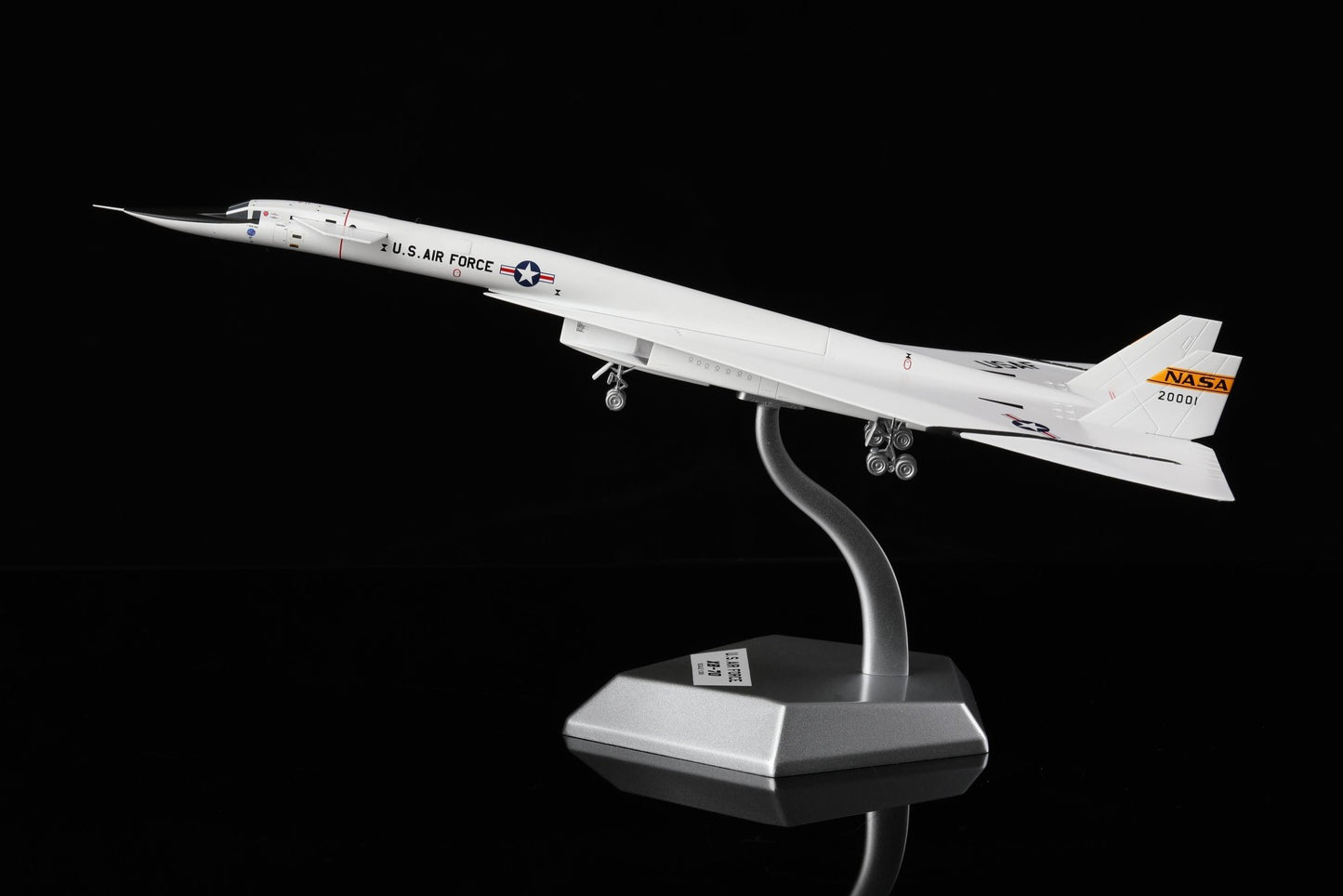 SQ Wings L2080 1:200 North American XB - 70 NASA Edwards Air Force Base
