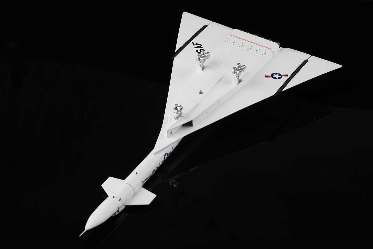 SQ Wings L2080 1:200 North American XB - 70 NASA Edwards Air Force Base
