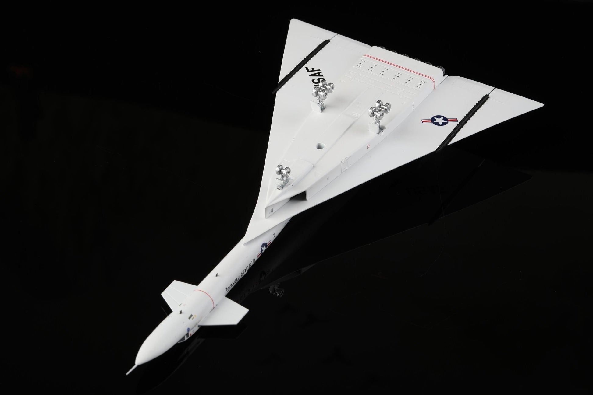 SQ Wings L2080 1:200 North American XB - 70 NASA Edwards Air Force Base