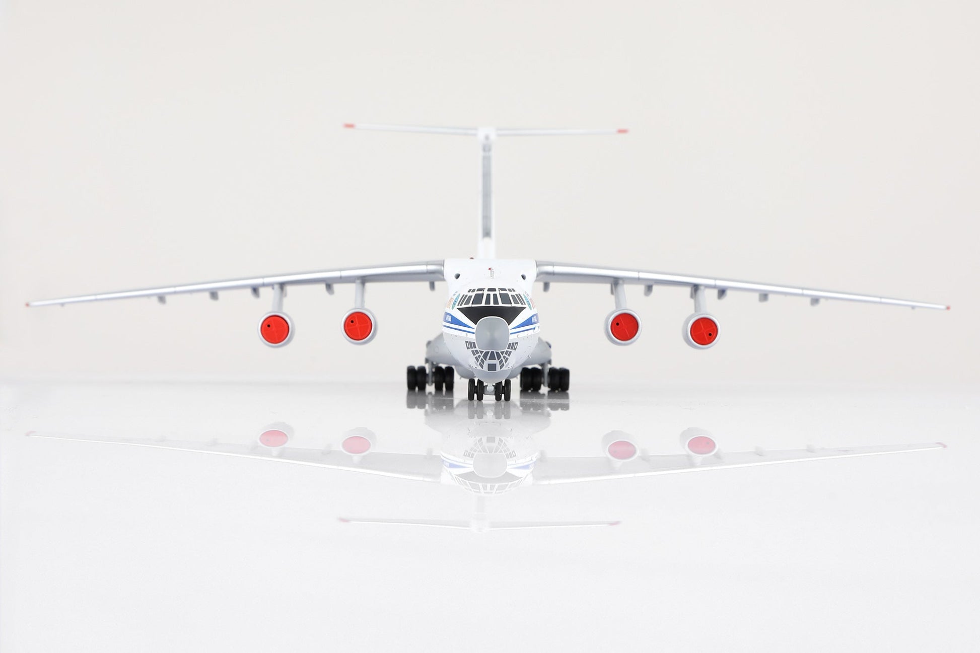 SQ Wings L2095 1:200 Russian Air Force IL-76 Red 01