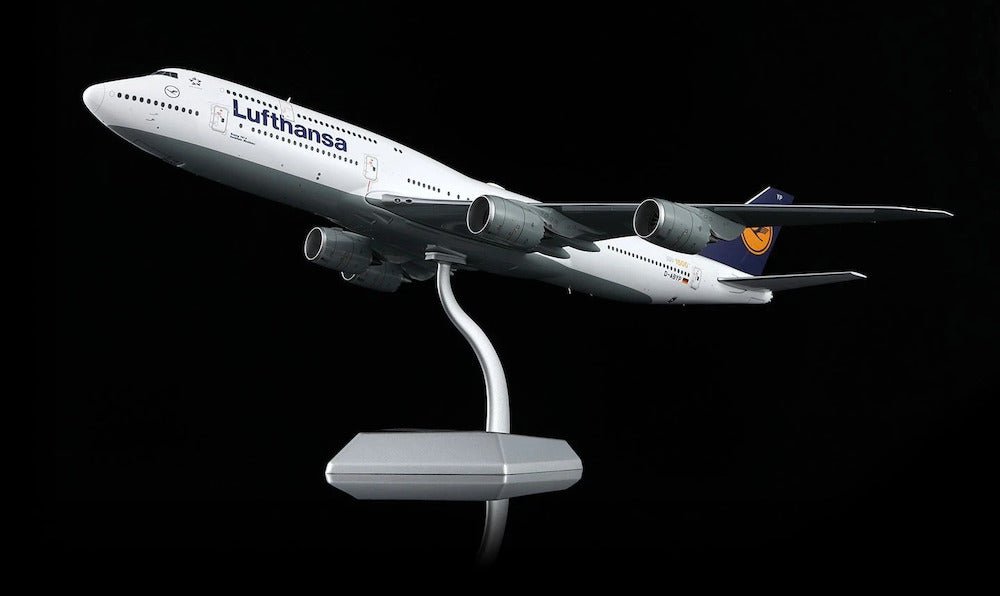 SQ Wings L2106 1:200 Lufthansa B747 - 8 D - ABYP
