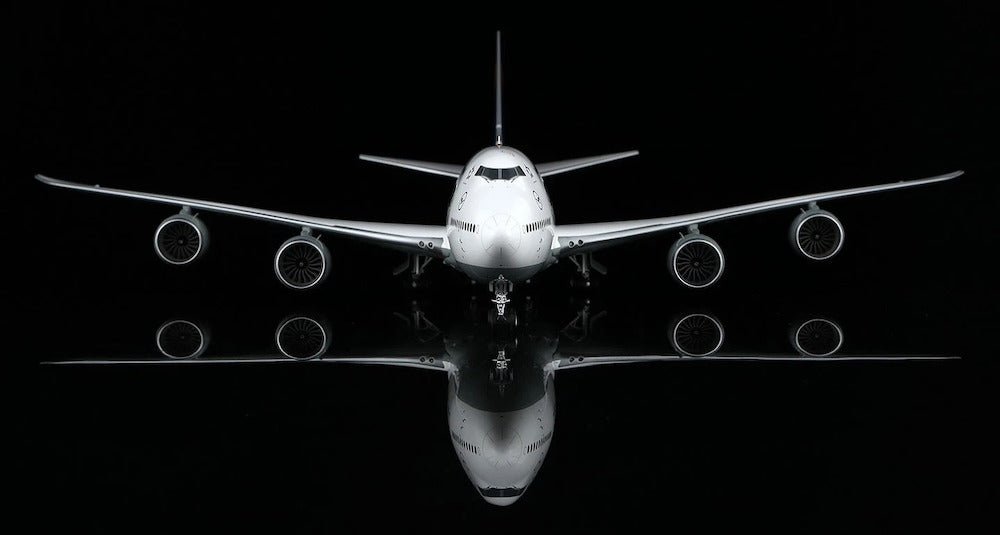 SQ Wings L2106 1:200 Lufthansa B747 - 8 D - ABYP