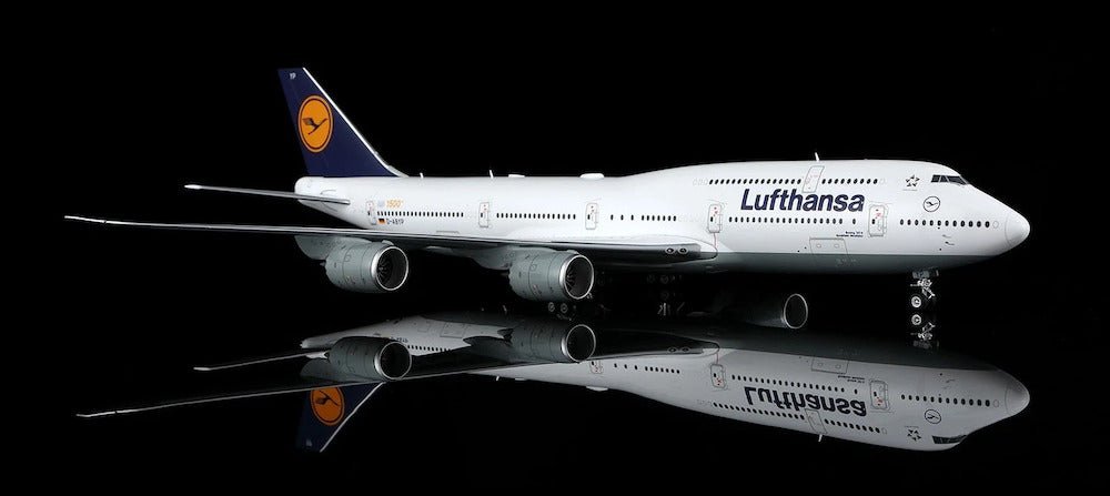 SQ Wings L2106 1:200 Lufthansa B747 - 8 D - ABYP