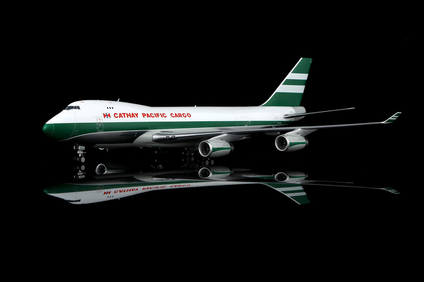 SQ Wings L2130C 1:200 CATHAY PACIFIC CARGO B747-400F VR-HUH Interactive Series