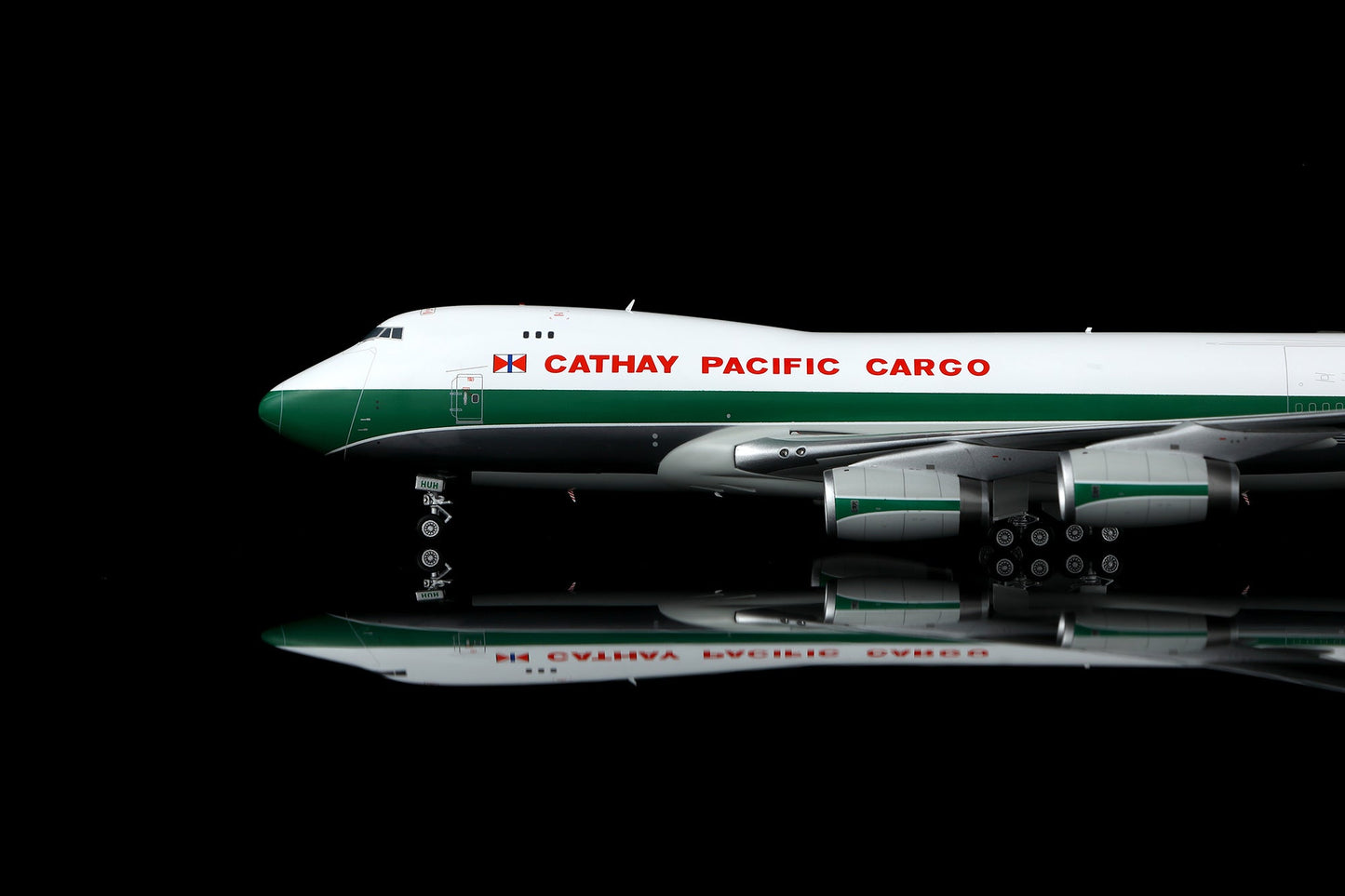 SQ Wings L2130C 1:200 CATHAY PACIFIC CARGO B747-400F VR-HUH Interactive Series
