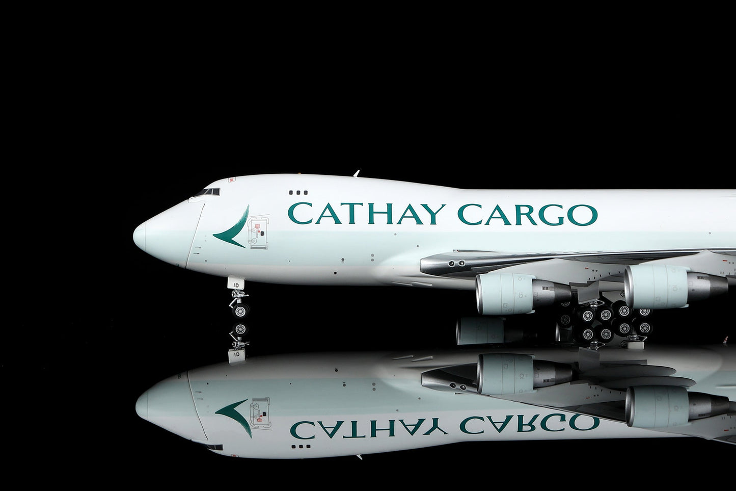 SQ Wings L2138FD 1:200 Cathay Pacific Cargo B747-400F B-LID "Flaps Down"