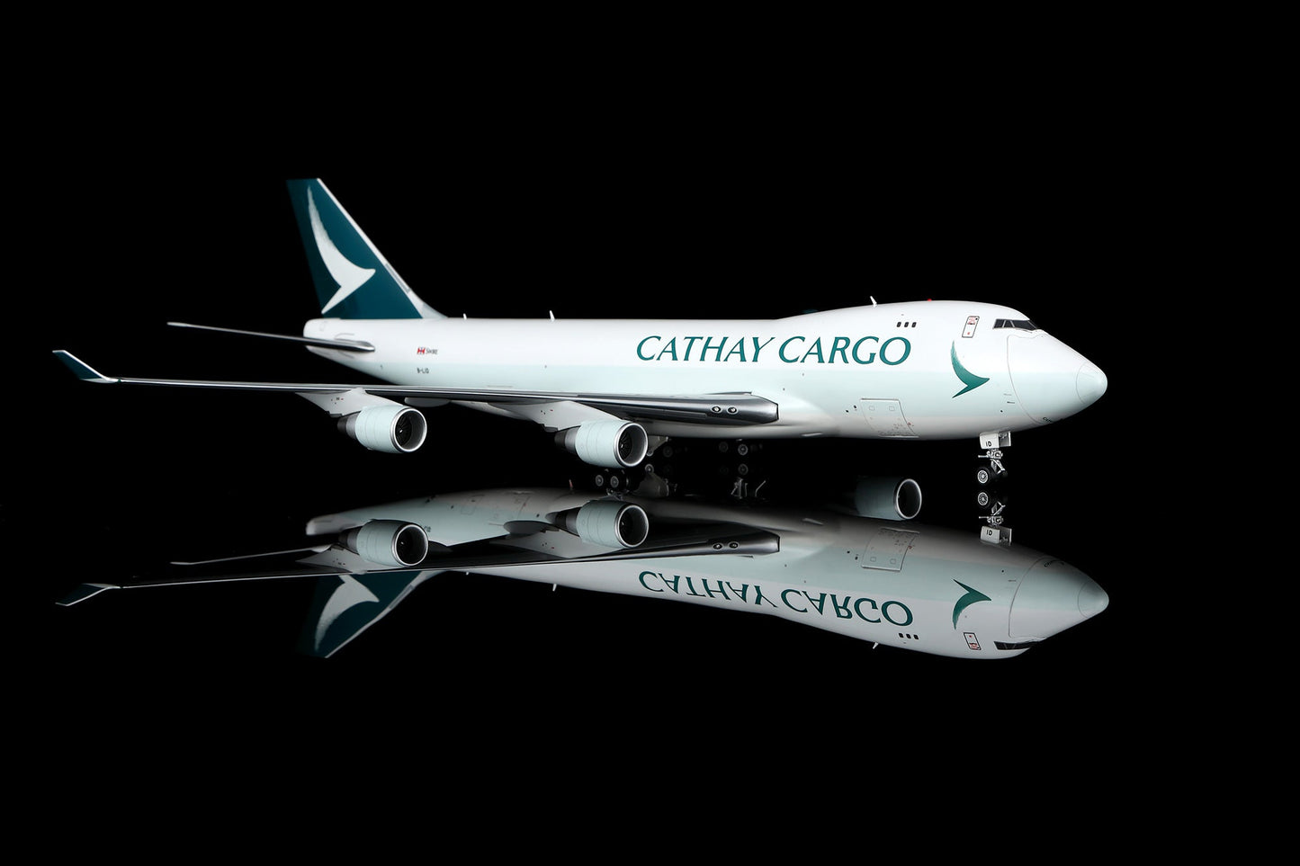 SQ Wings L2138FD 1:200 Cathay Pacific Cargo B747-400F B-LID "Flaps Down"