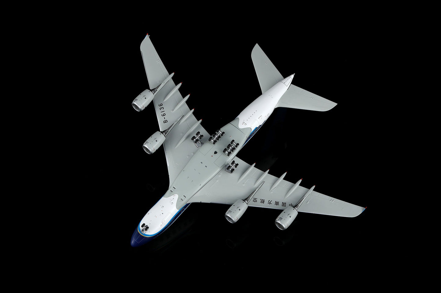 SQ Wings L2153FD 1:200 China Southern Airlines A380 B-6136 Flaps Down