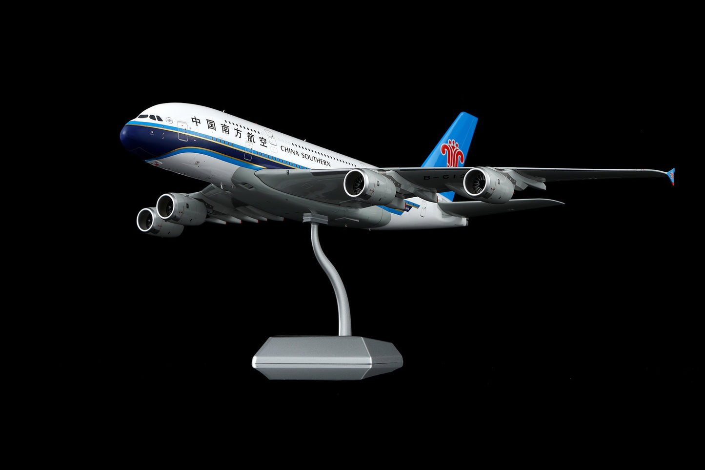 SQ Wings L2154 1:200 China Southern Airlines A380 B-6137