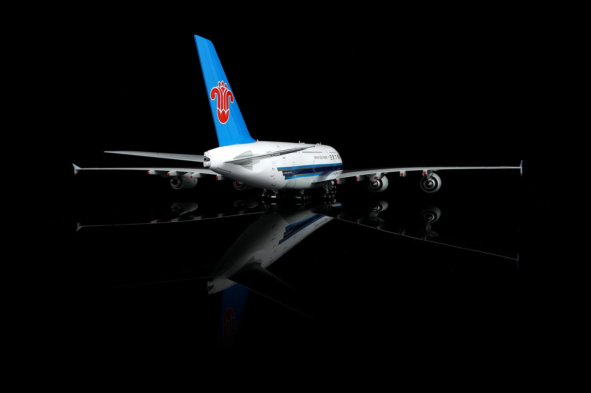 SQ Wings L2154FD 1:200 China Southern Airlines A380 B-6137 Flaps Down