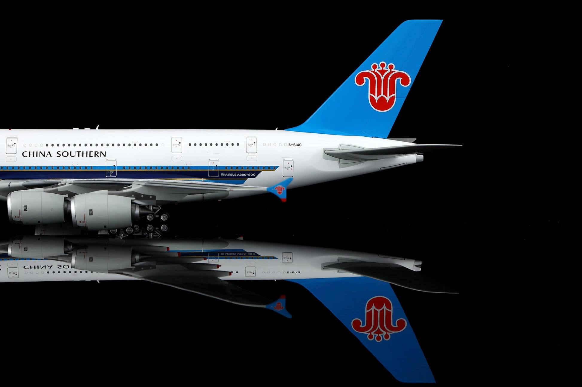 SQ Wings L2156FD 1:200 China Southern Airlines A380 B-6140 Flaps Down