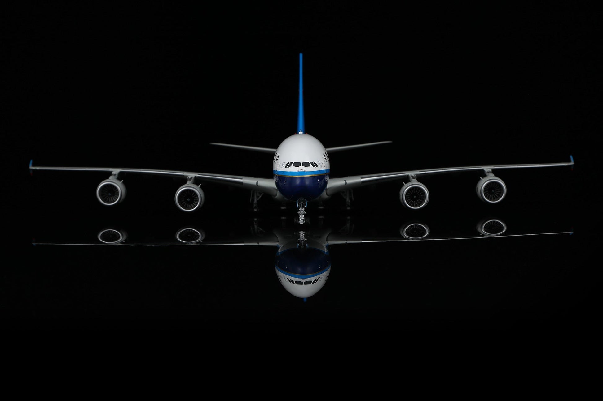 SQ Wings L2156FD 1:200 China Southern Airlines A380 B-6140 Flaps Down