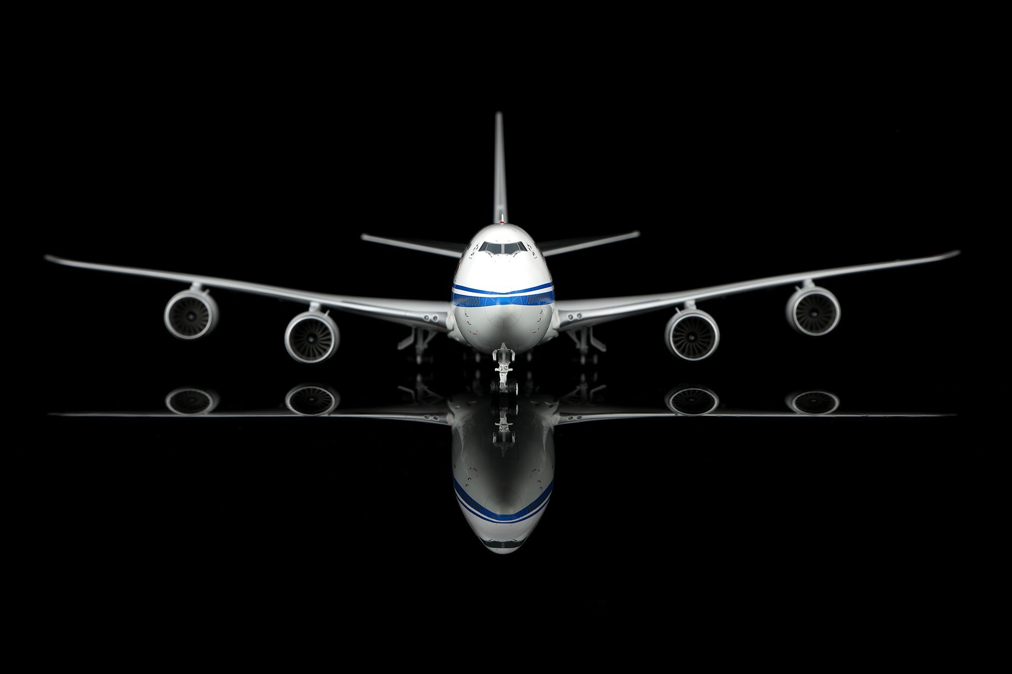 SQ Wings L2163FD 1:200 Air China B747-8I Flaps Down – MTS Aviation