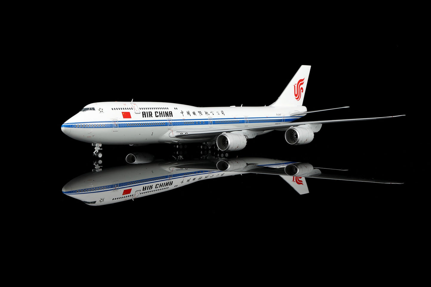 SQ Wings L2163FD 1:200 Air China B747-8I Flaps Down