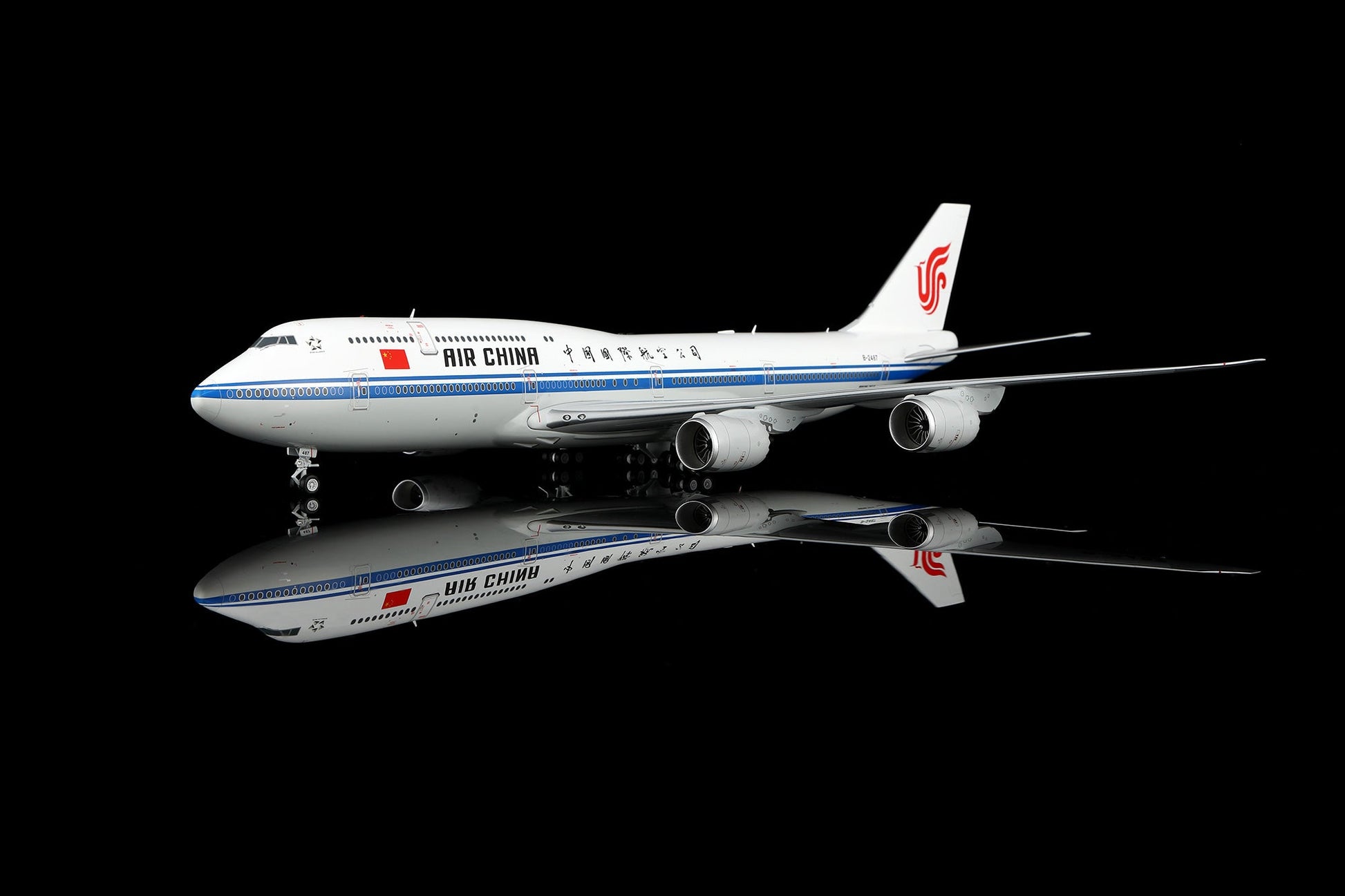 SQ Wings L2163FD 1:200 Air China B747-8I Flaps Down