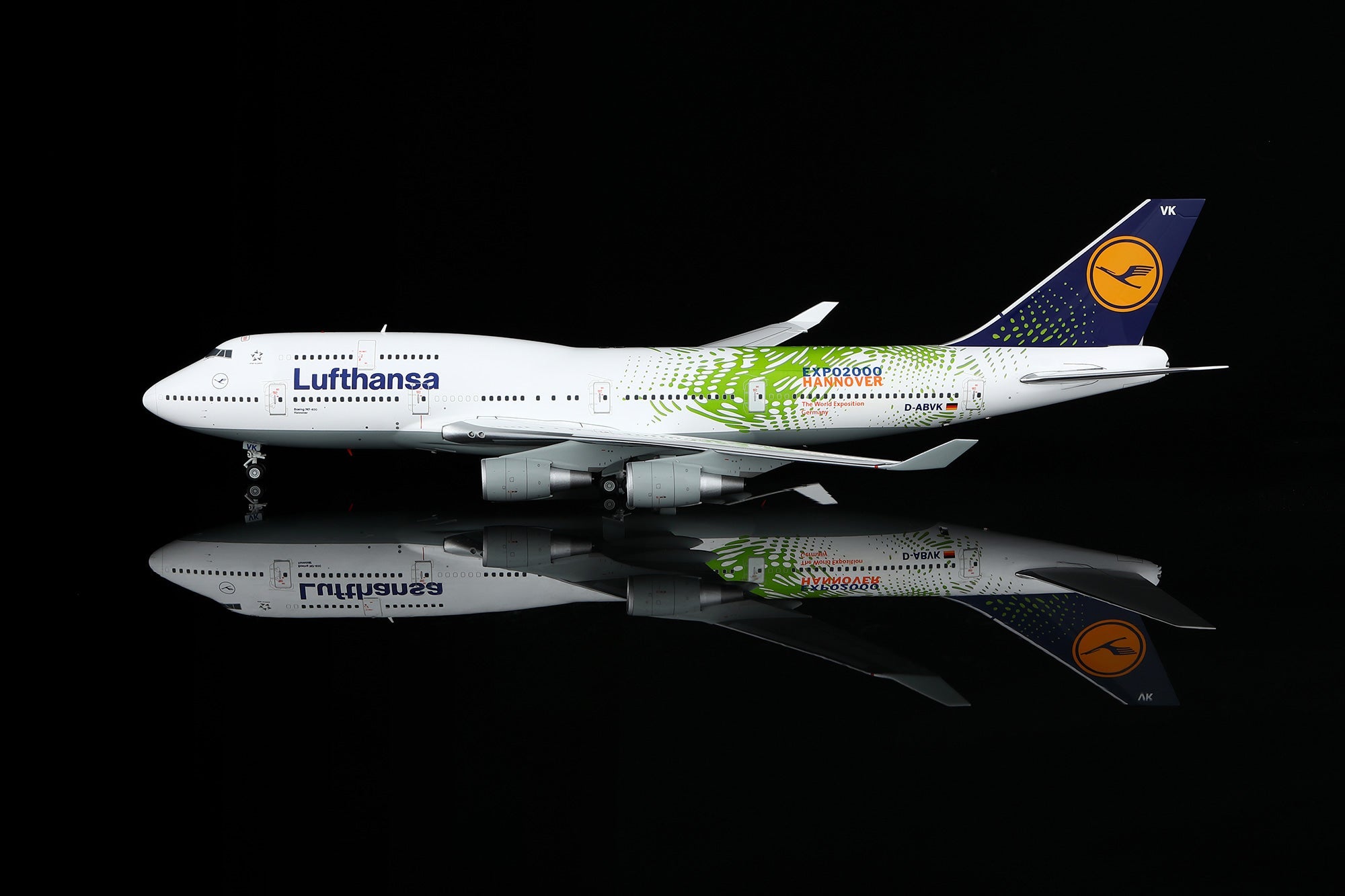 SQ Wings L2185FD Lufthansa B747-400 D-ABVK Hannover EXPO 2000