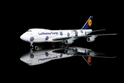 SQ Wings L2186FD 1:200 Lufthansa Cargo B747-200 D-ABZF "Service Revolution" special colours /"Flaps Down"