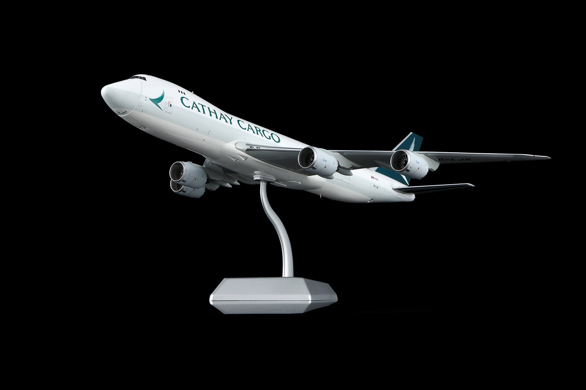 SQ Wings L2188 1:200 CATHAY CARGO B747-8F B-LJN