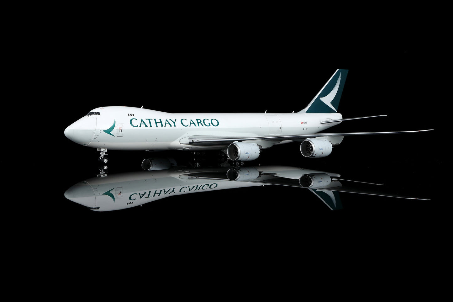 SQ Wings L2188C 1:200 CATHAY CARGO B747-8F B-LJN Interactive Series