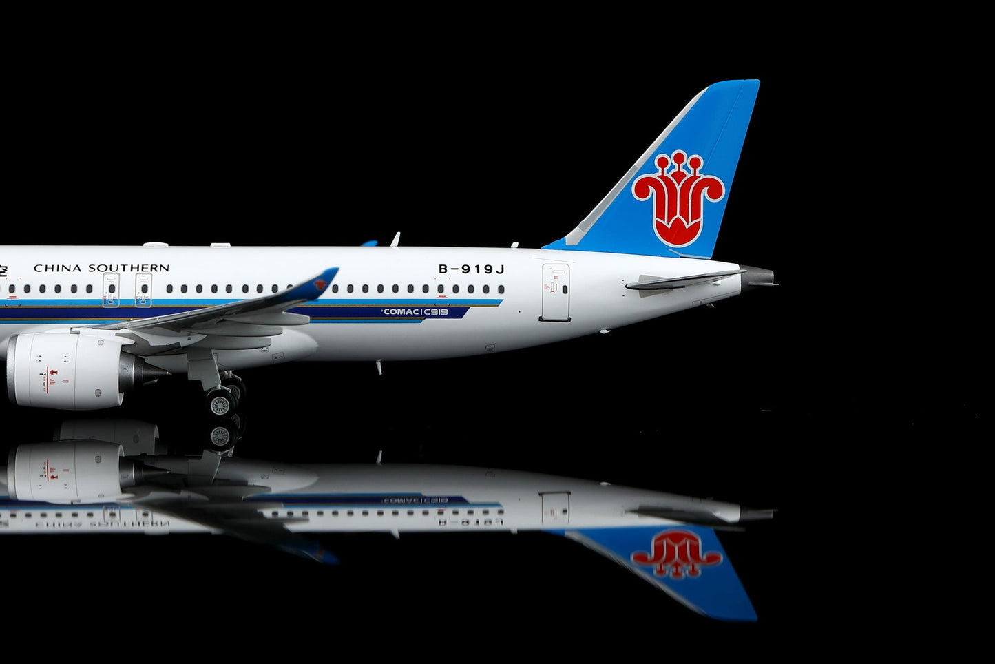 SQ Wings L2191 1:200 China Southern Airlines C919 B-919J